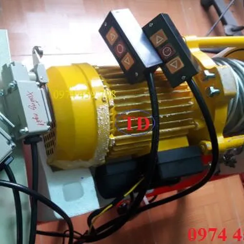 Tời điện dùng cho thang nâng hàng