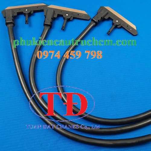 than-choi-tiep-dien-3p-100A than-choi-tiep-dien-3p-100A