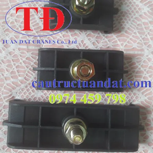 Bách kẹp ray điện cầu trục 6P