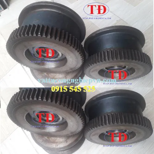 Bánh xe dầm biên cầu trục 5 tấn
