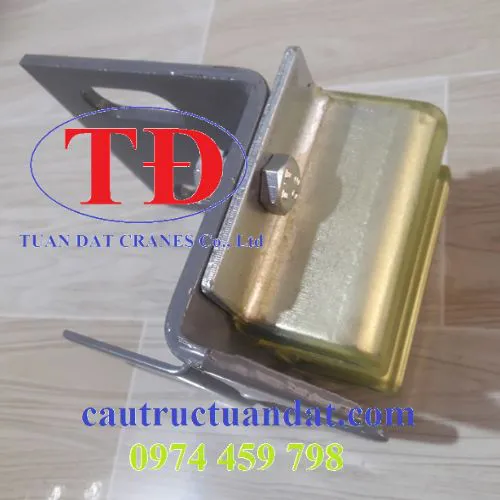 Guốc trượt ray thang máy 5K