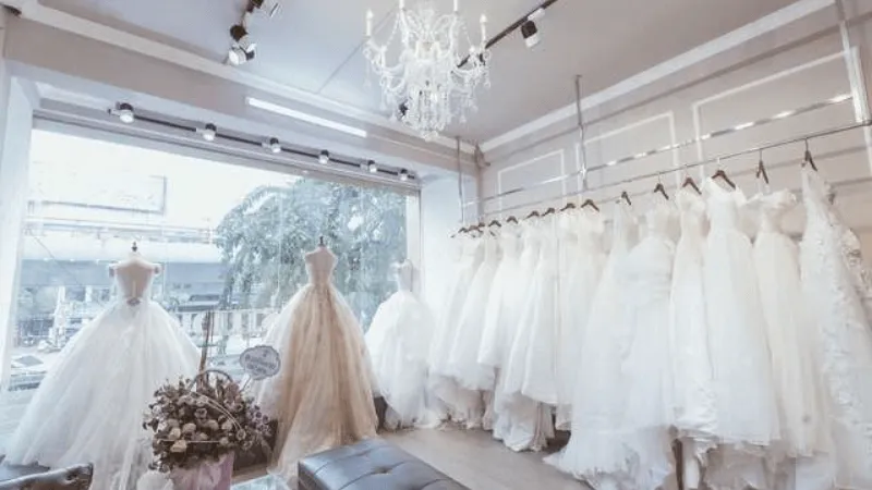 Mẫu thiết kế nội thất showroom đèn trang trí đẹp