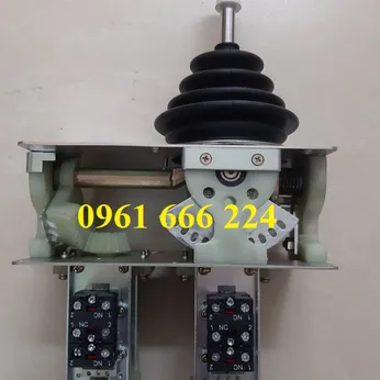 Cần gạt điều khiển cầu trục 4 hướng QT3A-4F