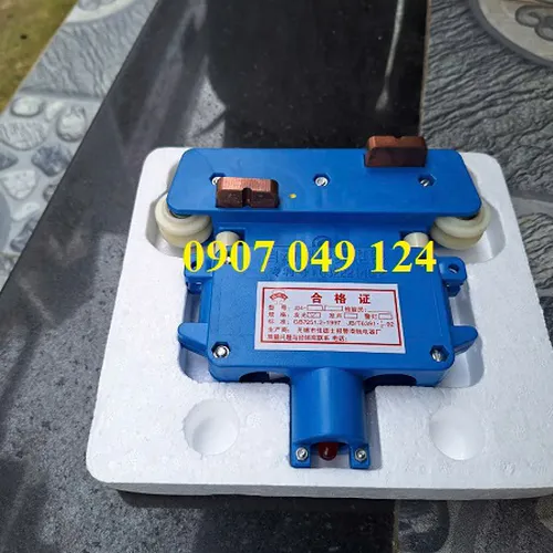 Chổi điện hộp kín JD-4-100A