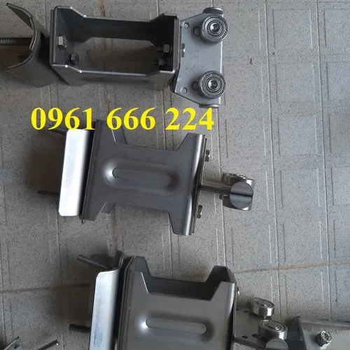 Con dẫn hướng đầu ray C cầu trục