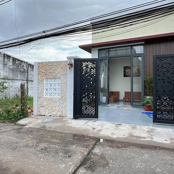 [6-73] TTC 🔥🔥Nhà MỚI HOÀN THIỆN. ĐÃ HOÀN CÔNG Thuộc Phường Phu Tân bến tre.  ➖cách trường Nguyễn Đình Chiểu 200m . Đường ôtô