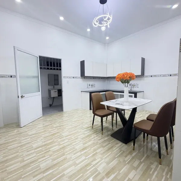 [6-11] TTC🔥🔥Bán nhà gần ủy ban Phường Bến Tre -Diện tích