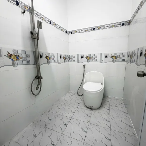 [6-11] TTC🔥🔥Bán nhà gần ủy ban Phường Bến Tre -Diện tích