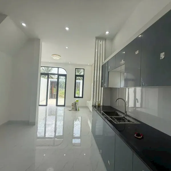[5-94] TTC 🔥🔥BÁN NHÀ 1TRỆT.1LẦU . KIÊN CỐ & THIẾT KẾ HIỆN ĐẠI . THUỘC PHƯỜNG PHÚ TÂN BẾN TRE