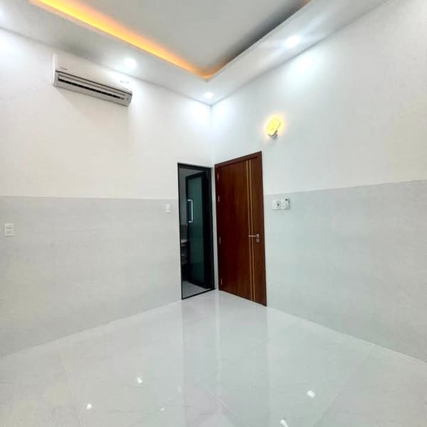 [6-60]TTC🔥🔥Nhà mới hoàn thiện mặt tiền lộ thống nhất gần chợ phường 7