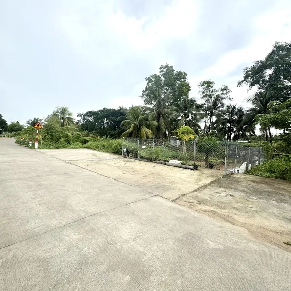 [5-122] TTC🔥🔥NỀN LIỀN KỀ MẶT TIỀN HẺM SÂN BIA Phú Tân