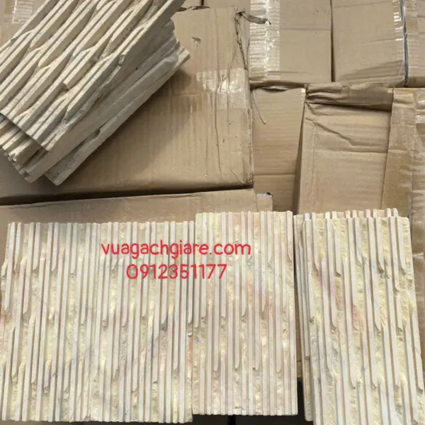 Đá Tự Nhiên 10x20 Ốp Lát Giá Rẻ răng lược vàng