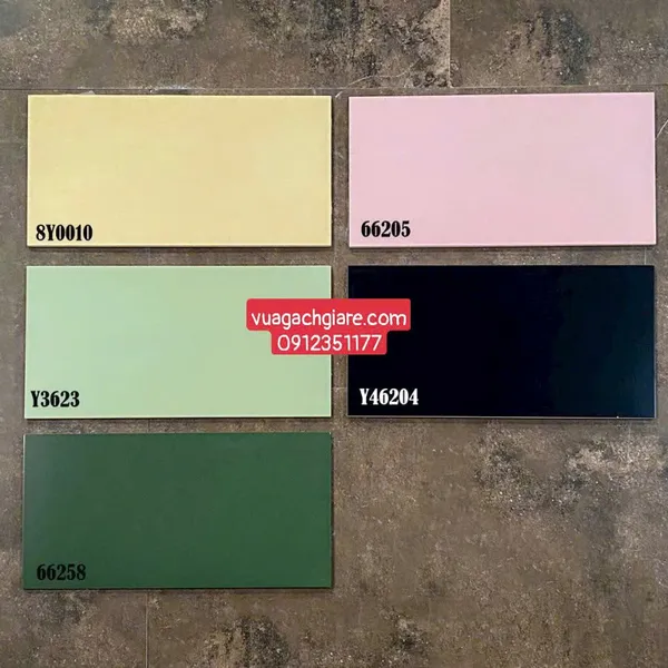 Gạch Men 30x60 Ốp Tường Giá Rẻ màu đen Y46204