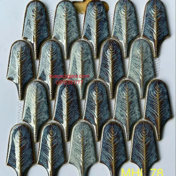 Gạch Mosaic Lông Vũ Ốp Dán Trang Trí màu xanh đen MHL 78