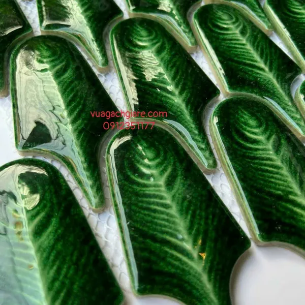 Gạch Mosaic Lông Vũ Ốp Dán Trang Trí màu xanh lá đậm MHL 12