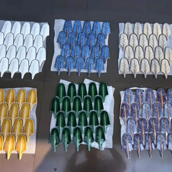 Gạch Mosaic Lông Vũ Ốp Dán Trang Trí màu xám
