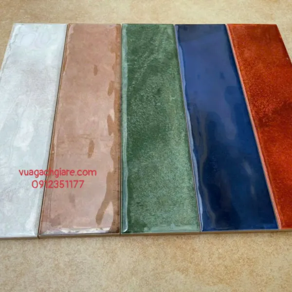 Gạch Thẻ 7.5x30 Ốp Lát Trang Trí màu trắng xám gợn sóng 7533F01