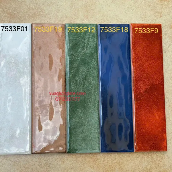 Gạch Thẻ 7.5x30 Ốp Lát Trang Trí màu xanh coban gợn sóng 7533F18