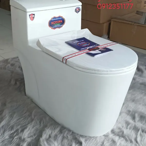 Bồn Cầu Liền Khối nút lệch Kotofa