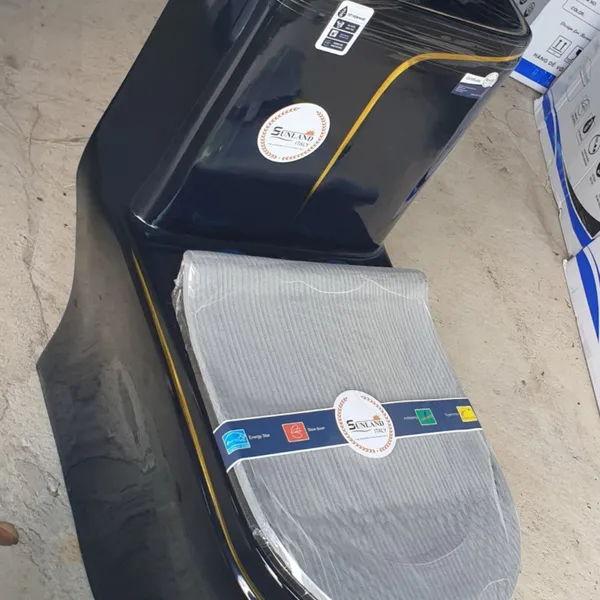 Bồn Cầu Liền Khối Sunland ITALY màu đen SL - C08