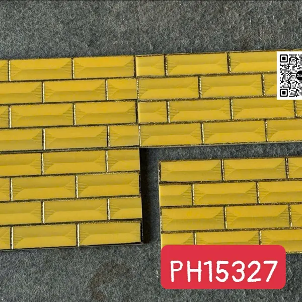 Gạch Khắc Kim 15x30 Cao Cấp nhũ vàng màu vàng 15327