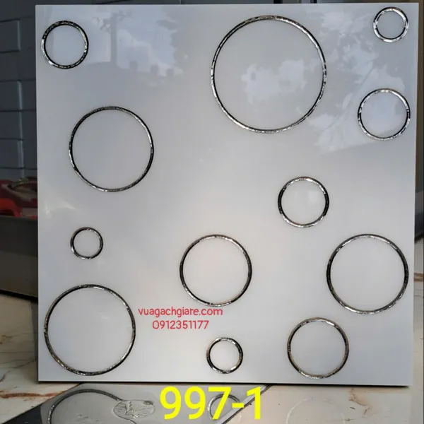 Gạch Khắc Kim 30x30 Cao Cấp nhũ bạc trắng hình tròn 997 - 1