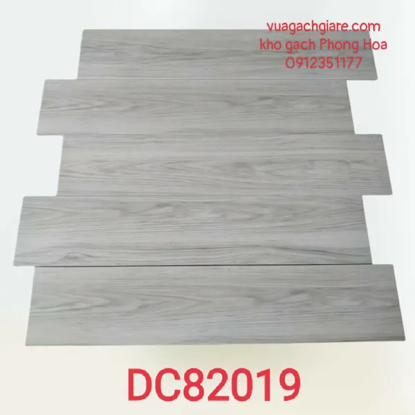 Gạch Đá Đồng Chất Giả Gỗ 20x100 Trung Quốc màu xám DC82019