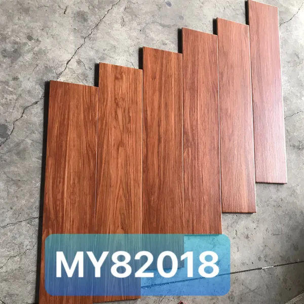 Gạch Vân Gỗ 20x100 Giá Rẻ nhập khẩu Trung Quốc màu nâu đỏ MY82018