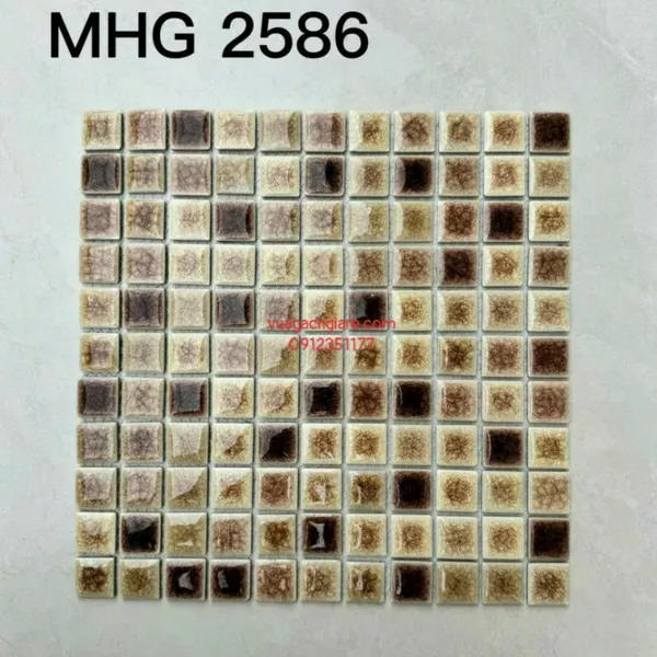 Gạch Mosaic Thuỷ Tinh Giá Rẻ xanh nâu vàng