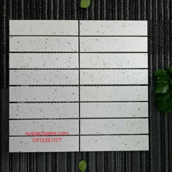 Gạch Mosaic Que Đũa Trang Trí trắng xám terrazzo