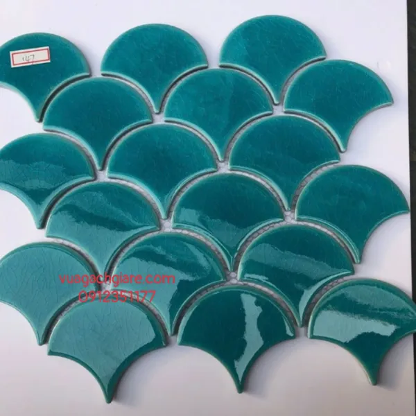 Gạch Mosaic Thuỷ Tinh Vỉ 30x30 vảy cá màu xanh dương men rạn
