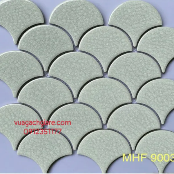 Gạch Mosaic Thuỷ Tinh Vỉ 30x30 vảy cá màu trắng men rạn MHF9003