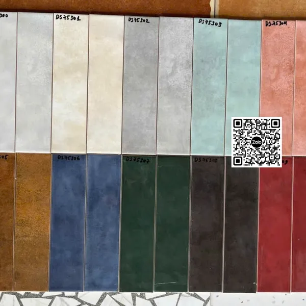 Gạch Thẻ 7.5x30 Ốp Lát Trang Trí gợn sóng màu trắng CAA75300