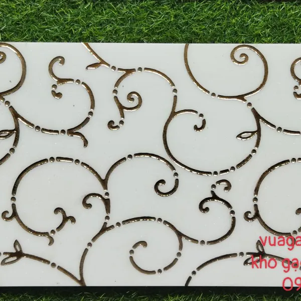 Gạch Trang Trí Khắc Kim 30x60 Trung Quốc trắng nhũ vàng 30615 - đen nhũ vàng 30614