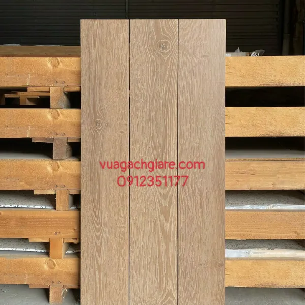 Gạch Vân Gỗ 195x1200 Ấn Độ màu nâu đỏ