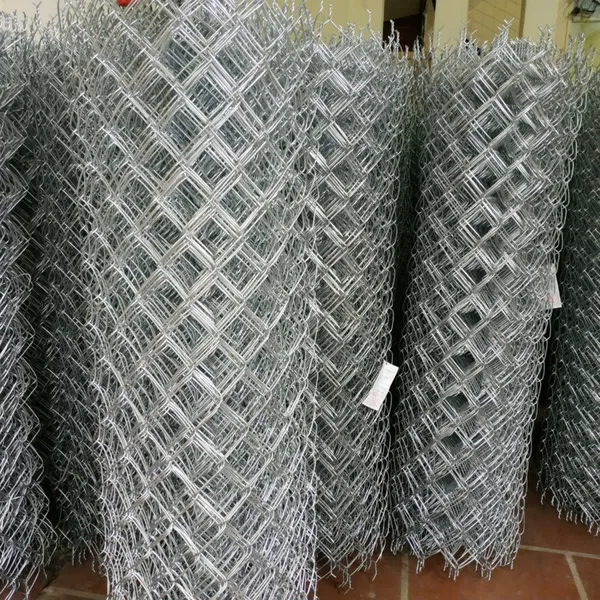 Lưới B40 làm hàng rào