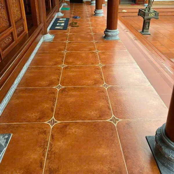 Gạch Đá Mờ 60x60 Ốp Lát Giả Cổ màu đỏ gạch nhấn hoa văn 4 góc