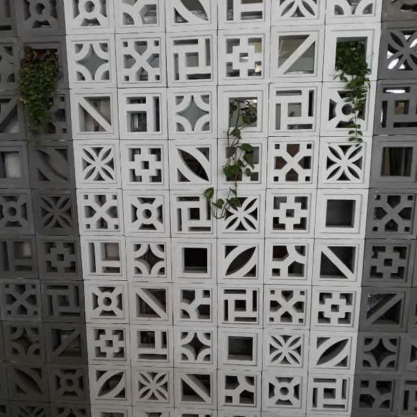 Gạch Bông Gió Xi Măng 19x19x6.5 Ốp Dán Trang Trí hình tròn chữ thập