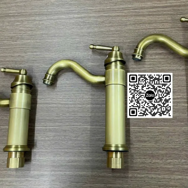 Vòi Lavabo Inox Giá Rẻ tròn màu vàng