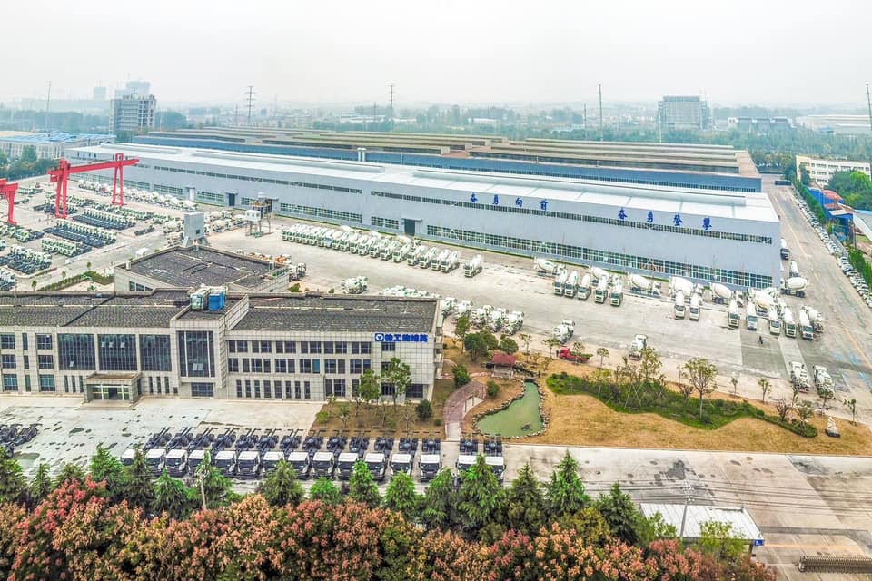 Toàn cảnh nhìn từ trên cao nhà máy sản xuất của tập đoàn XCMG