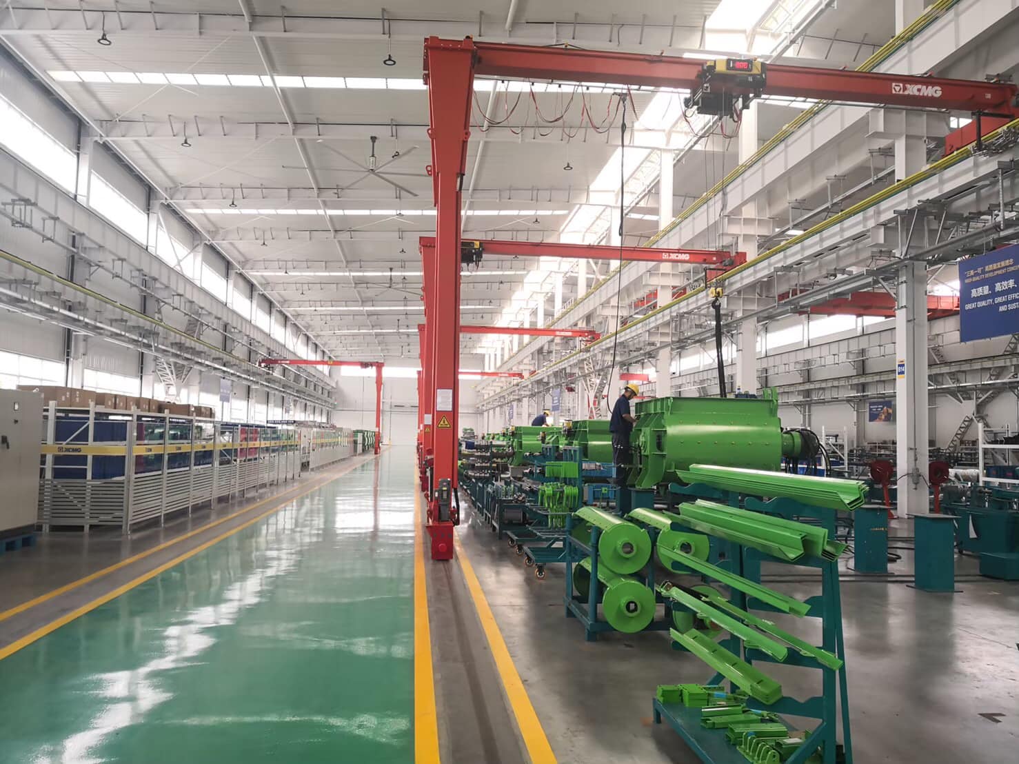 Lắp ghép các bộ phận lại với nhau để có một sản phẩm hoàn chỉnh