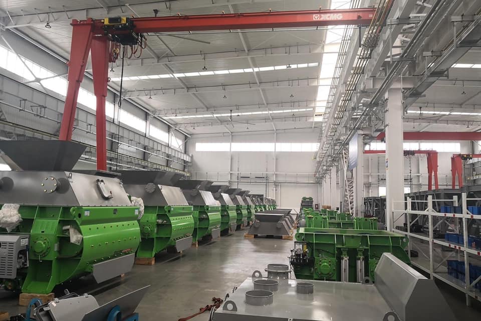 Khâu lắp ráp hoàn thiện cối trộn bê tông xcmg