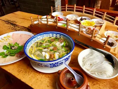 Đi Lệ Giang Ăn Gì: Những Món Ngon Không Thể Bỏ Qua