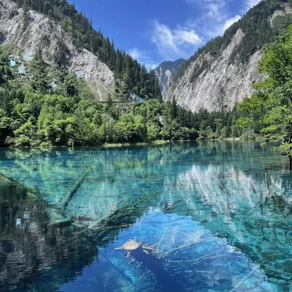 Du lịch Trung Quốc 6N5Đ: Khám phá “Thiên đường hạ giới" Cửu Trại Câu, gấu trúc “Quốc bảo" Trung Hoa