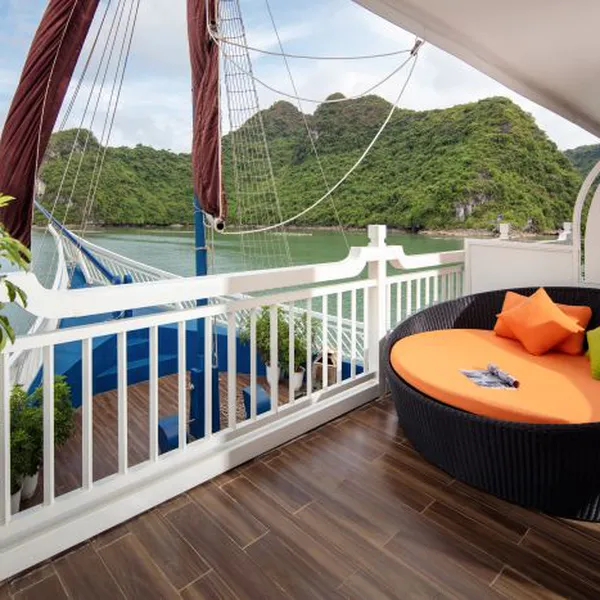 [VOUCHER] VERDURE LOTUS PREMIUM & LUXURY CRUISE 5 SAO - Trải nghiệm 5 sao khám phá vẻ đẹp kỳ vĩ của Vịnh Hạ Long và Vịnh Lan Hạ