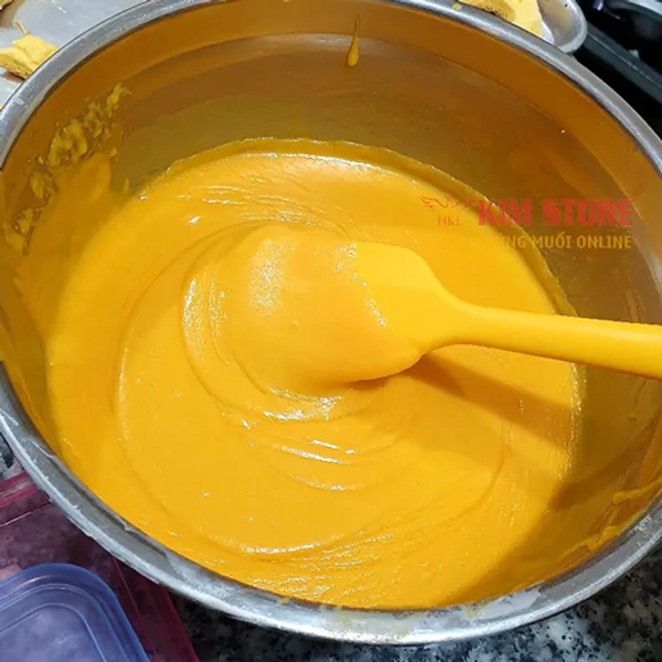 Kem lòng đỏ trứng muối