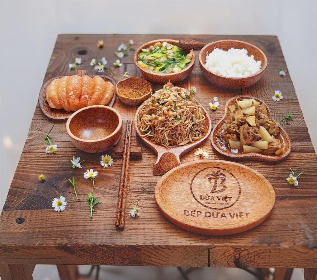 Bàn ăn gia đình dĩa chiếc lá gỗ dừa gia dụng Bàn ăn gia đình dĩa chiếc lá gỗ dừa gia dụng