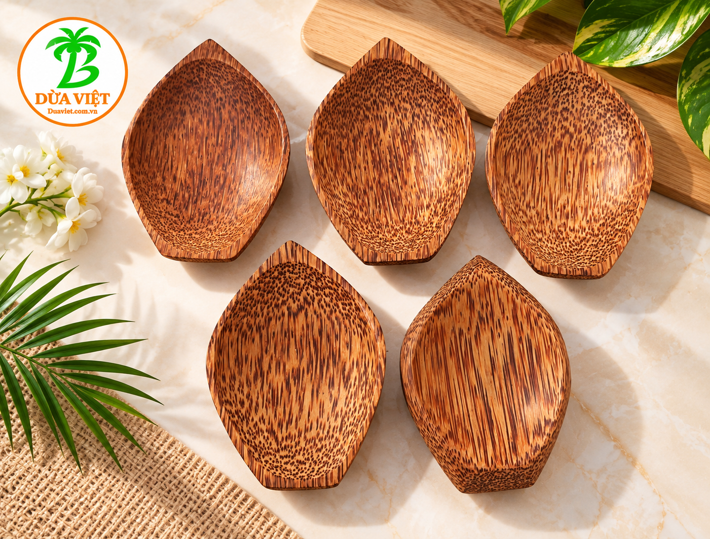 Dĩa gỗ dừa hình cánh hoa