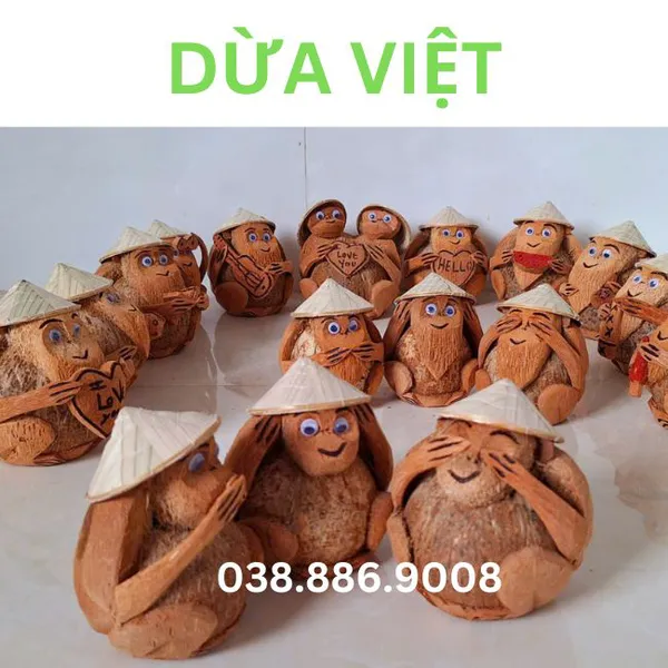Quà  lưu niệm con voi làm từ trái dừa mỹ nghệ
