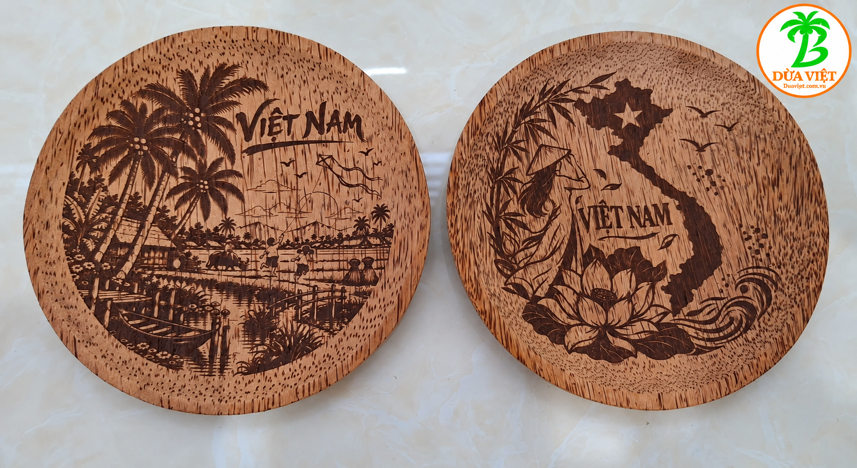 Dĩa tròn gỗ dừa khắc phong cảnh Việt nam